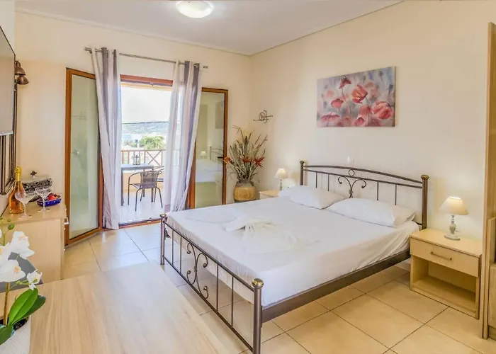 Aloustina Appartement *