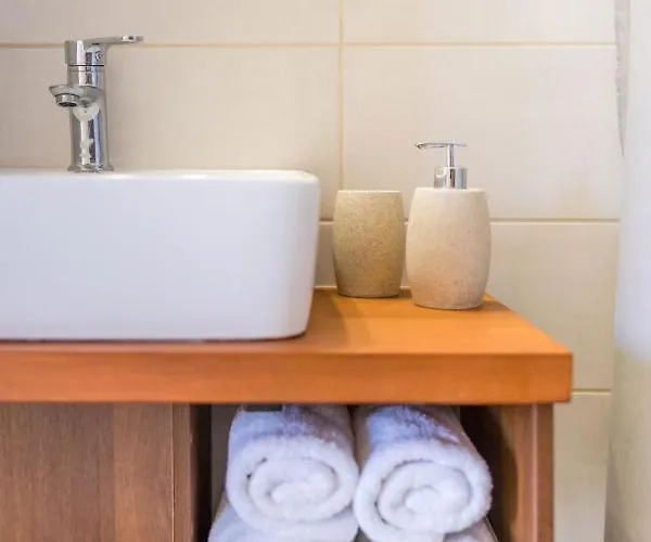Aloustina Appartement